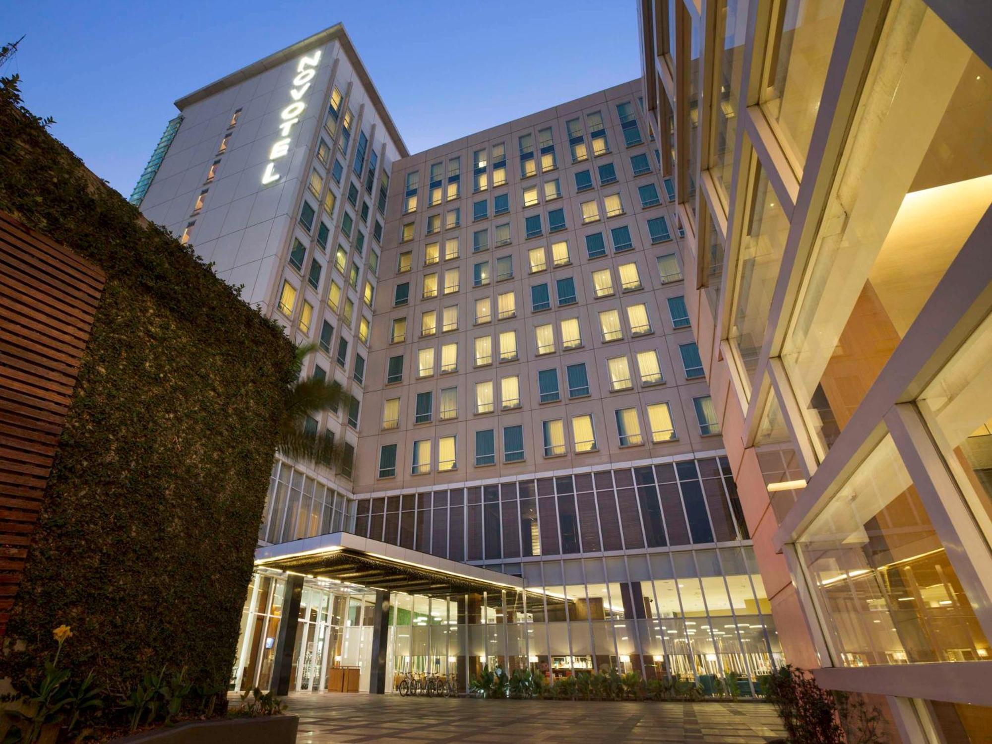 Novotel Bandung Exteriör bild