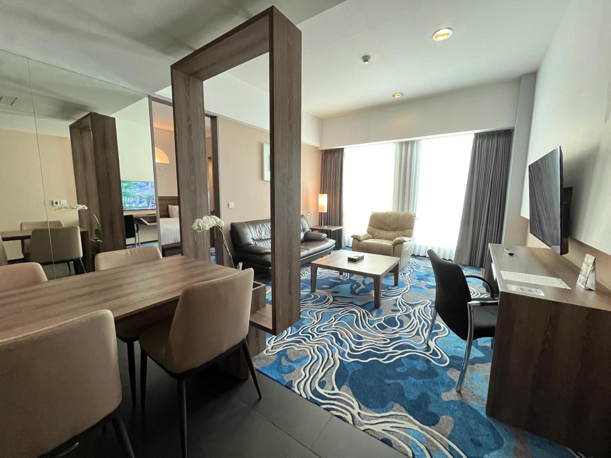Novotel Bandung Exteriör bild